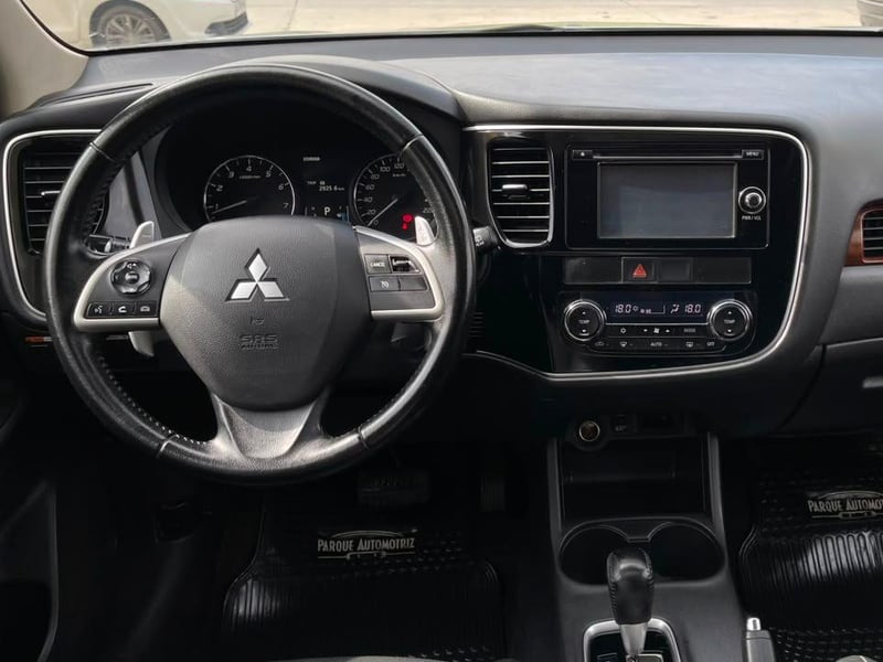 Mitsubishi OUTLANDER 2014 - Imagen 8 de 18