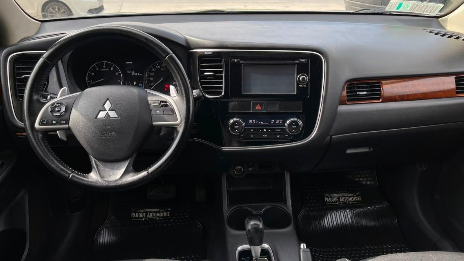 Mitsubishi OUTLANDER 2014 - Imagen 8 de 18