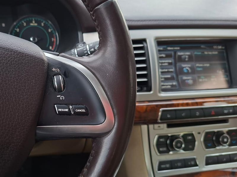 Jaguar XF 30 2012 - Imagen 11 de 19