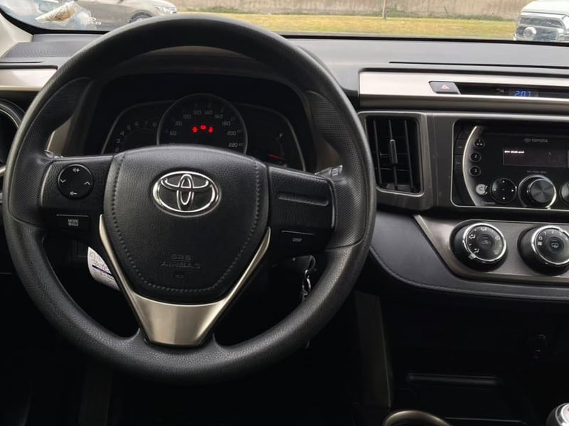Toyota RAV4 2015 - Imagen 10 de 18
