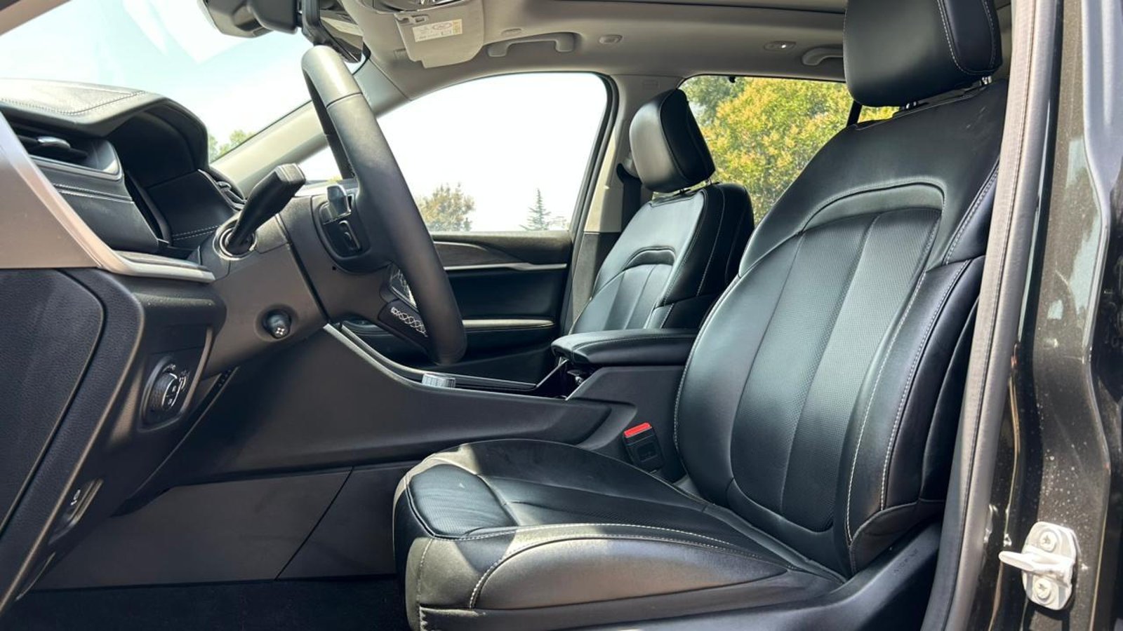 Jeep Grand Cherokee 2024 - Imagen 17 de 20