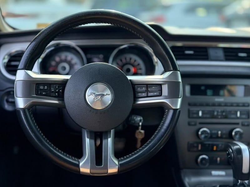 Ford MUSTANG 5.0 AUT 2013 - Imagen 15 de 20