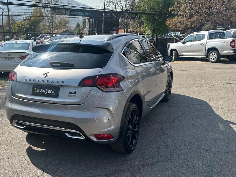 DS Automobiles 4 HDI HB 2.0 AUT 2018 - Imagen 4 de 18