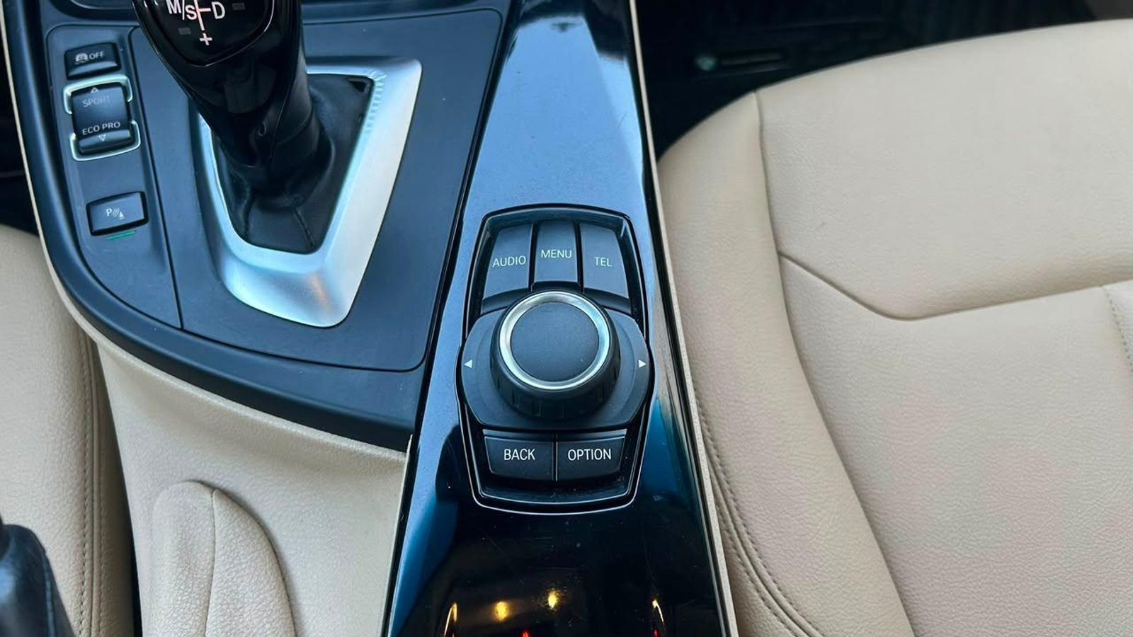 BMW 320I 2016 - Imagen 14 de 20
