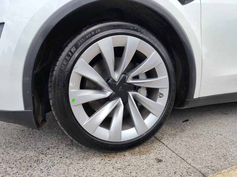 Tesla MODEL Y 2025 - Imagen 5 de 18