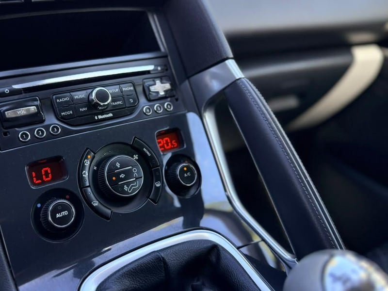 Peugeot 3008 2015 - Imagen 15 de 20