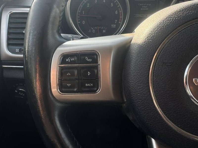 Jeep GRAND CHEROKEE 2012 - Imagen 15 de 20