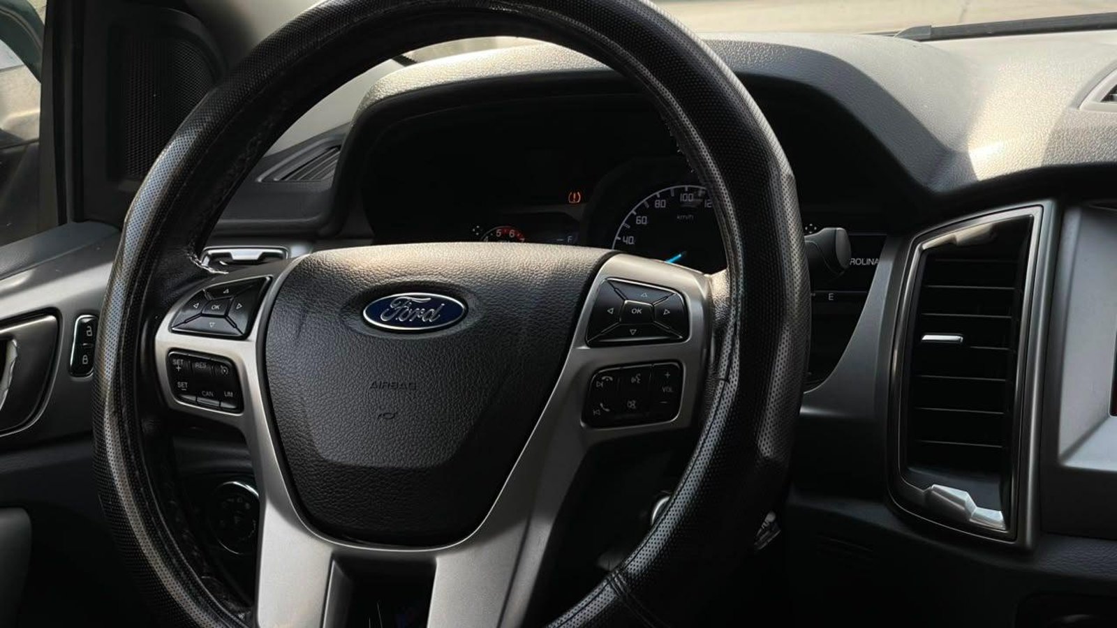 Ford RANGER DCAB LTD 4X4 3.2 2020 - Imagen 10 de 14