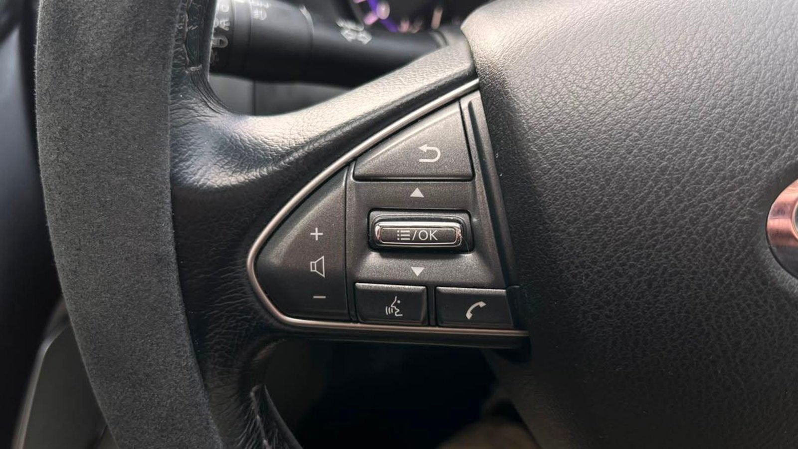 Infiniti Q50 2018 - Imagen 14 de 18