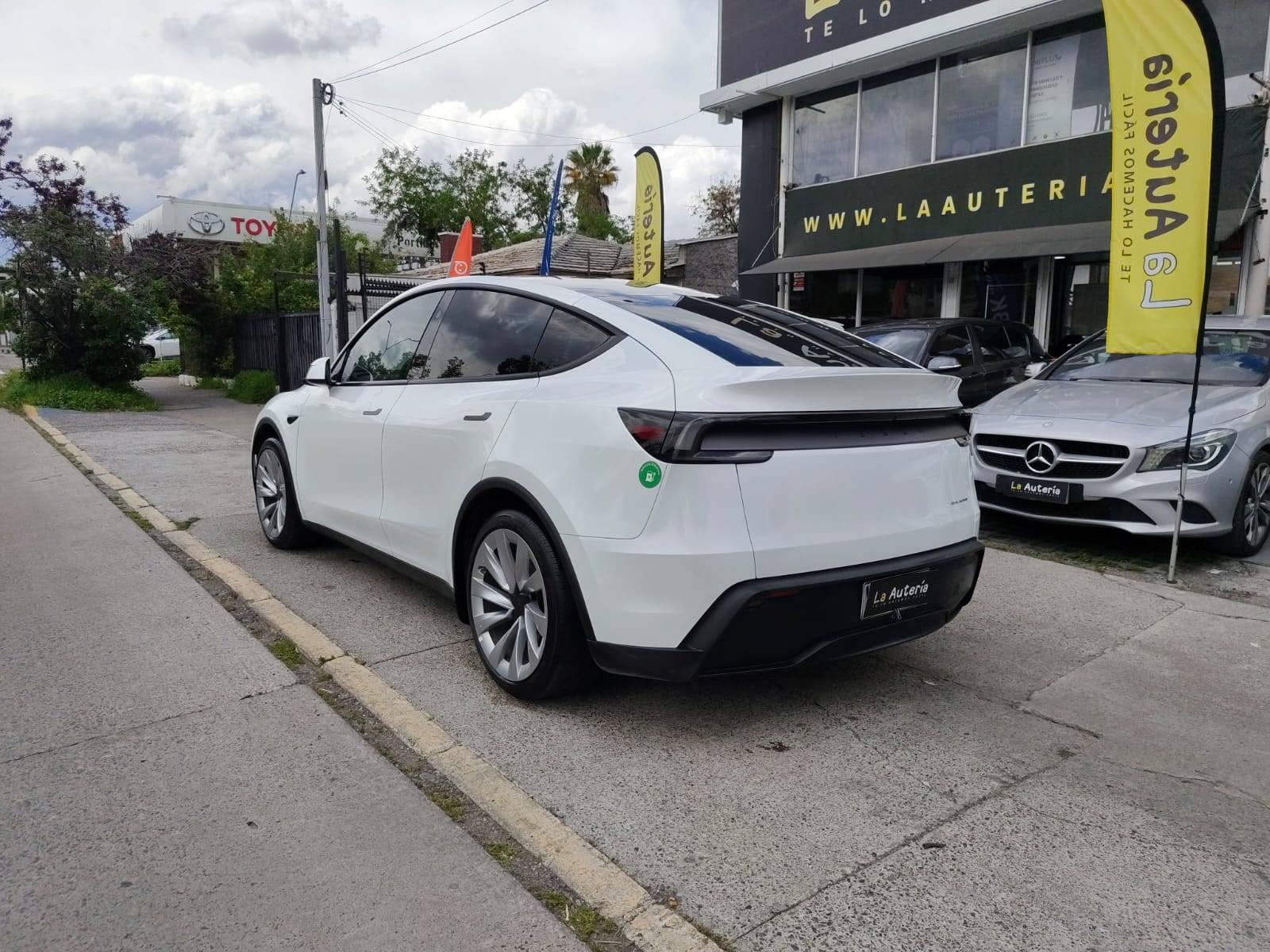 Tesla MODEL Y 2025 - Foto 4 de 18
