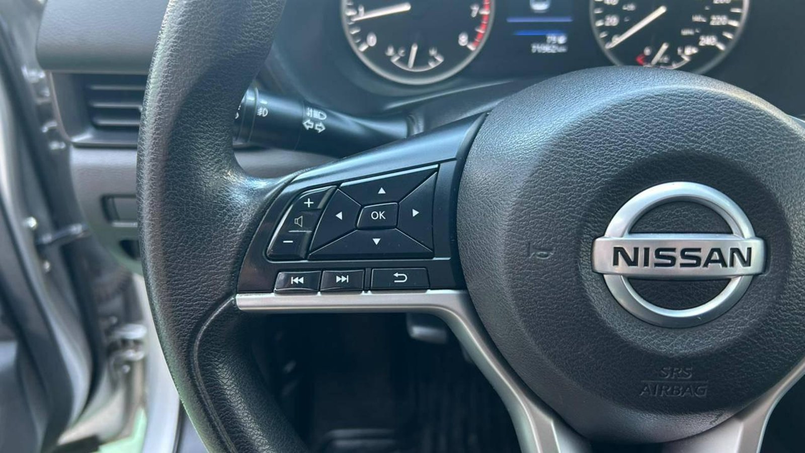 Nissan Sentra 2022 - Imagen 13 de 20