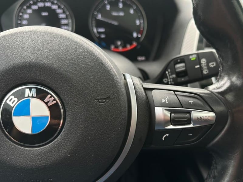 BMW 118D 2019 - Imagen 15 de 20