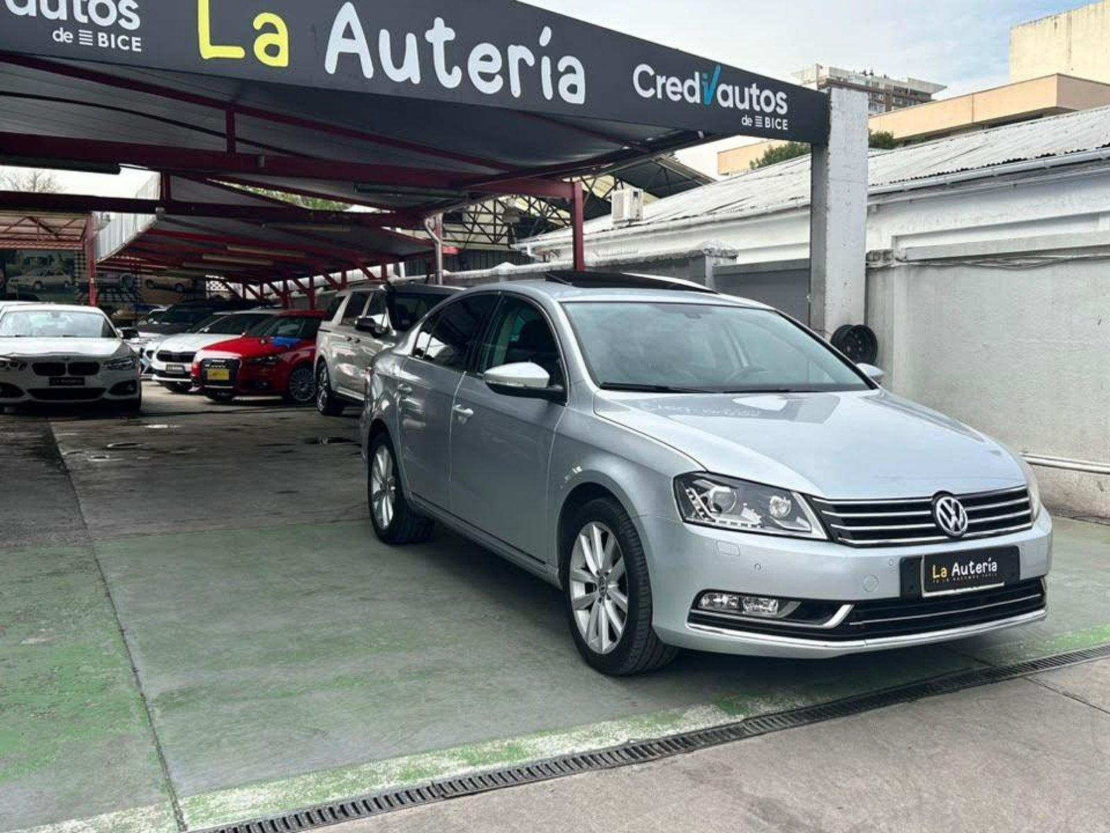 Volkswagen PASSAT 2013 - Foto 2 de 20