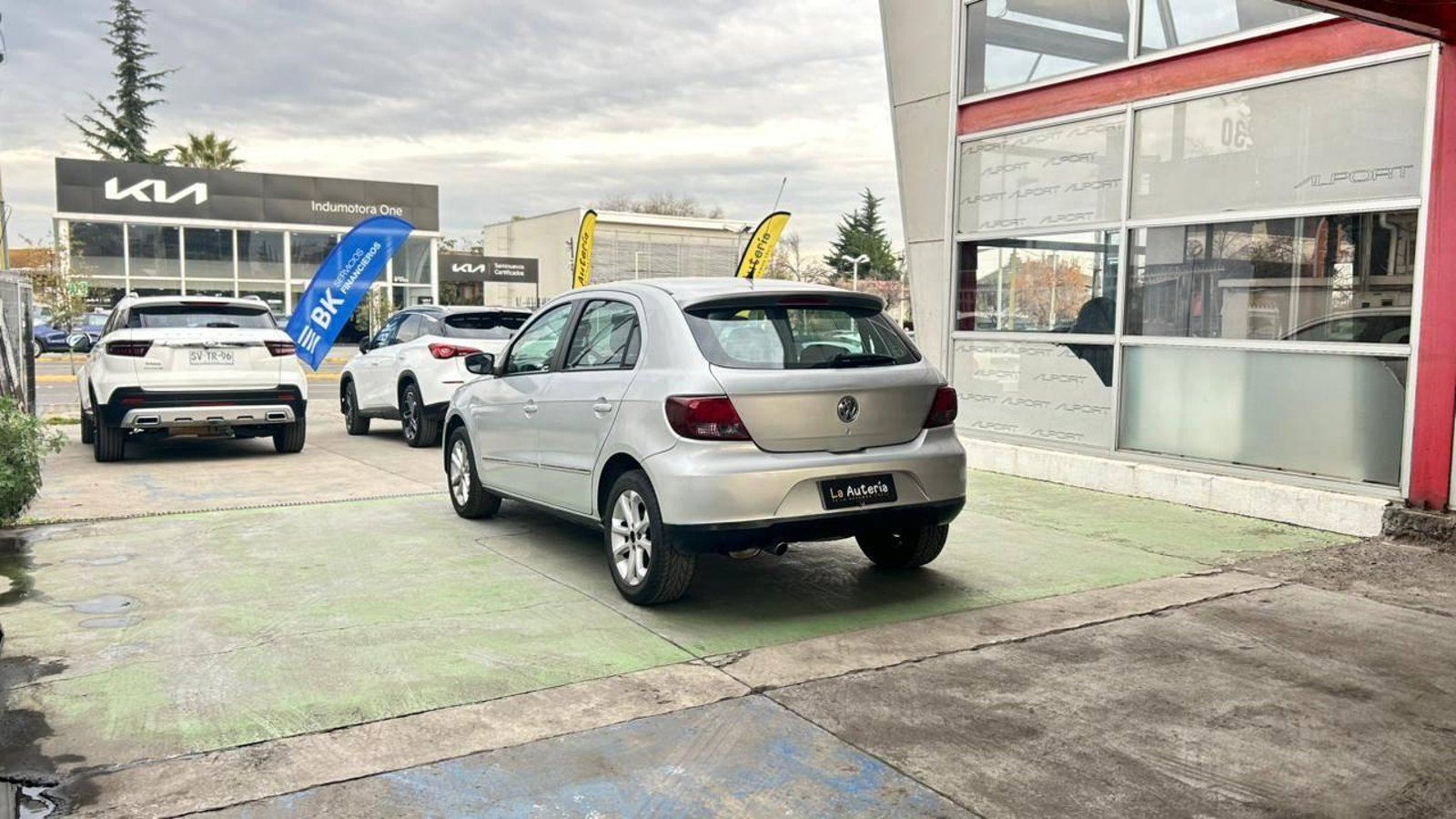 VOLKSWAGEN GOL 2011 - Foto 4 de 16
