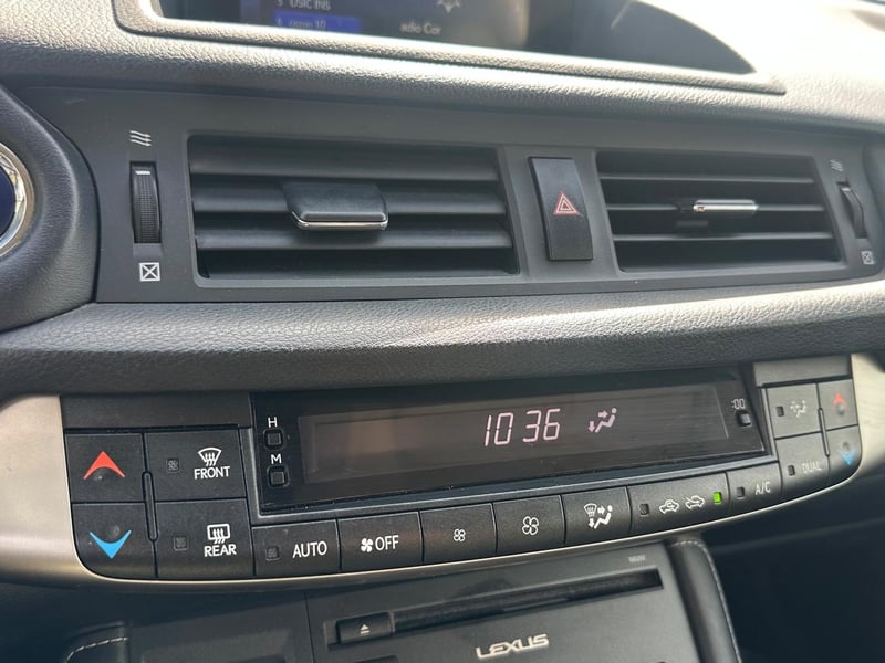 Lexus CT200H 2018 - Imagen 18 de 20