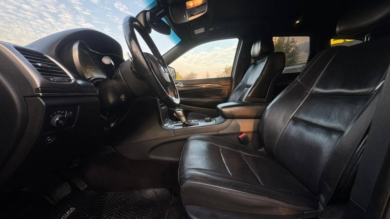 Jeep GRAND CHEROKEE 2019 - Imagen 5 de 20