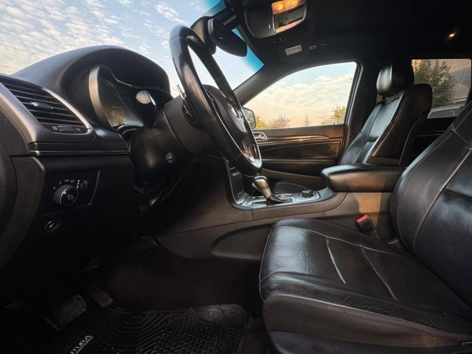 Jeep GRAND CHEROKEE 2019 - Foto 5 de 20