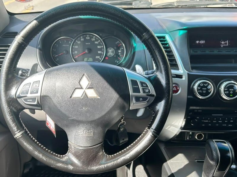 Mitsubishi MONTERO SPORT 2012 - Imagen 8 de 20