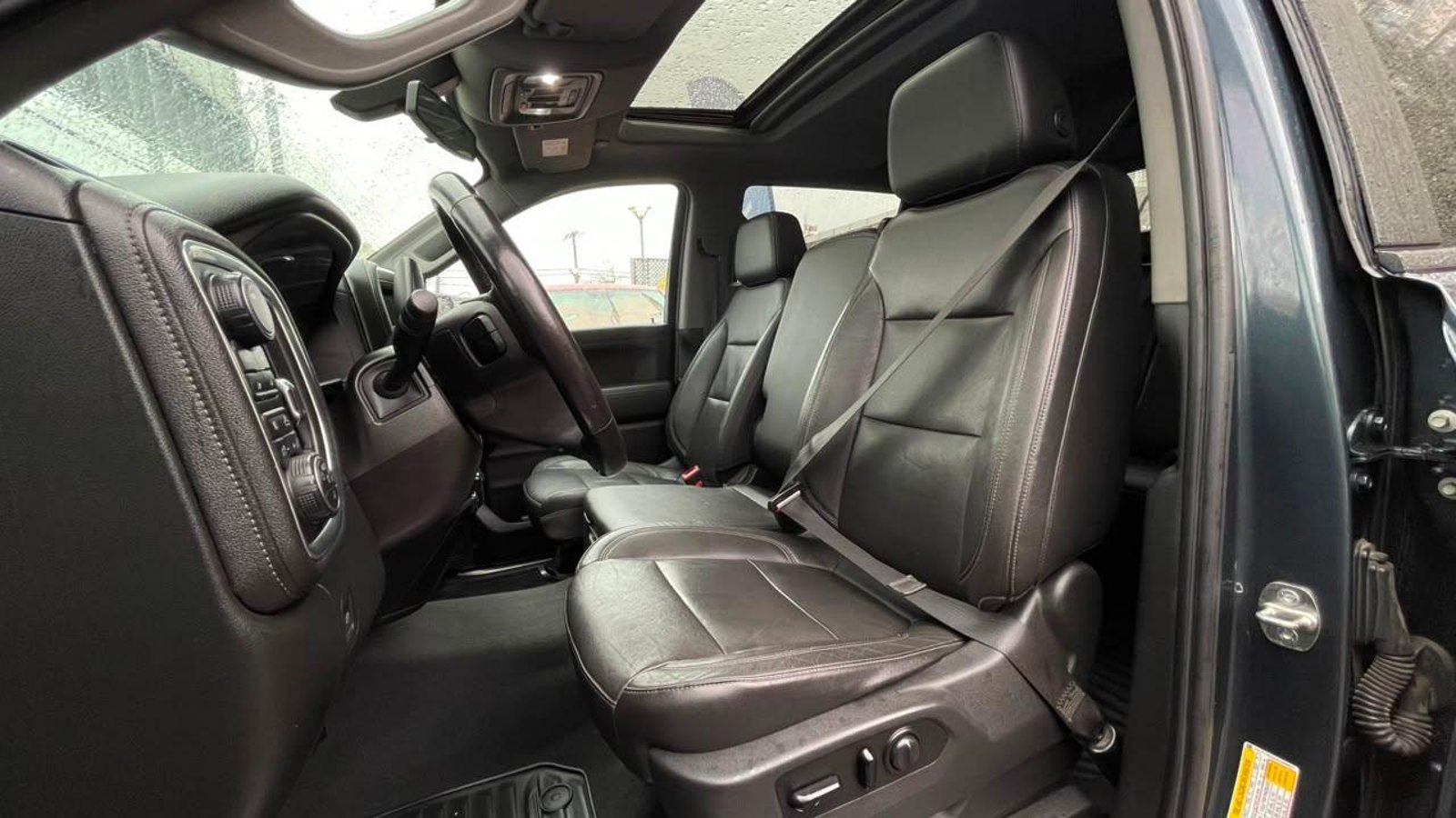 Chevrolet SILVERADO DCAB 5.3 AUT 2019 - Imagen 5 de 14