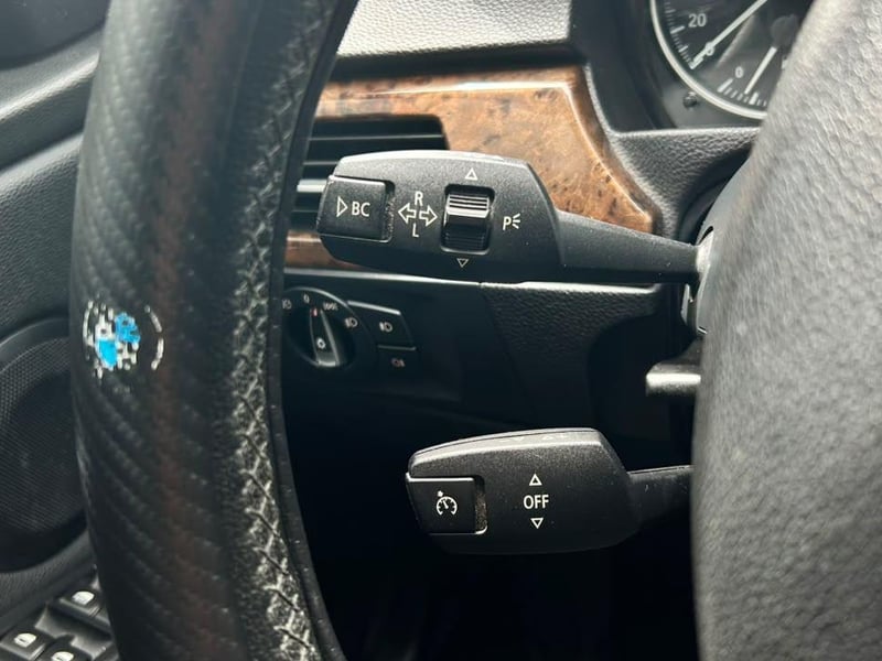 BMW 316I 2012 - Imagen 15 de 19