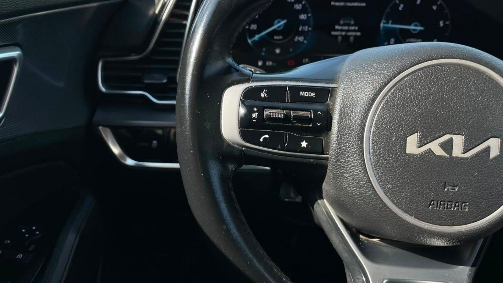 Kia NEW SPORTAGE 2022 - Imagen 12 de 16