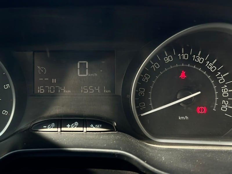Peugeot 208 2019 - Imagen 6 de 20