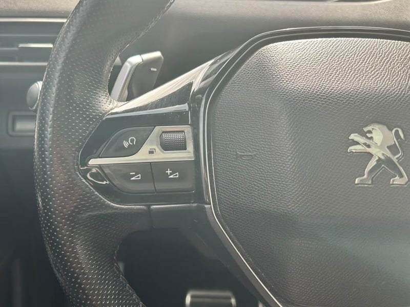 Peugeot 3008 2018 - Imagen 18 de 20