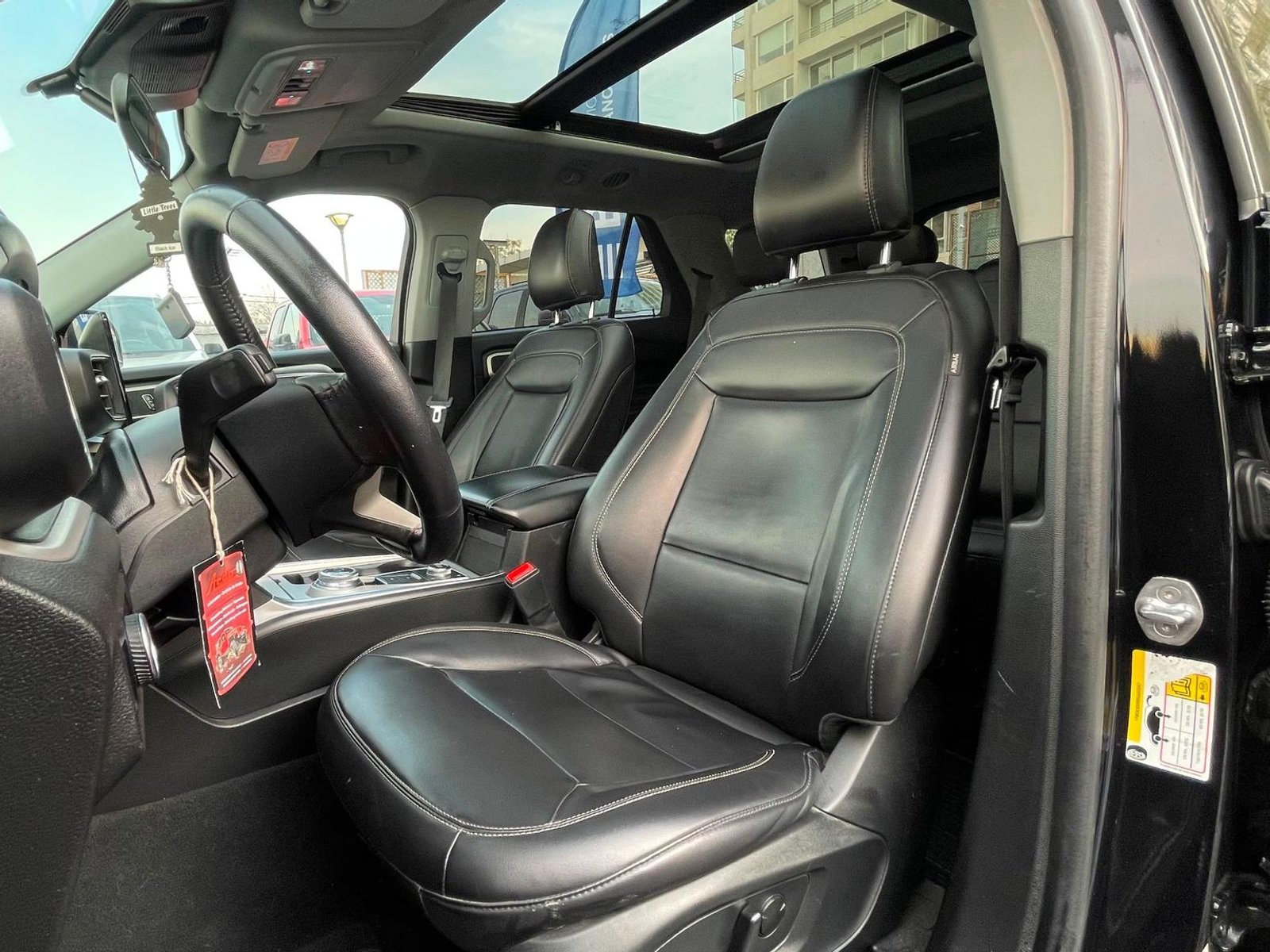Ford EXPLORER 2024 - Foto 5 de 18