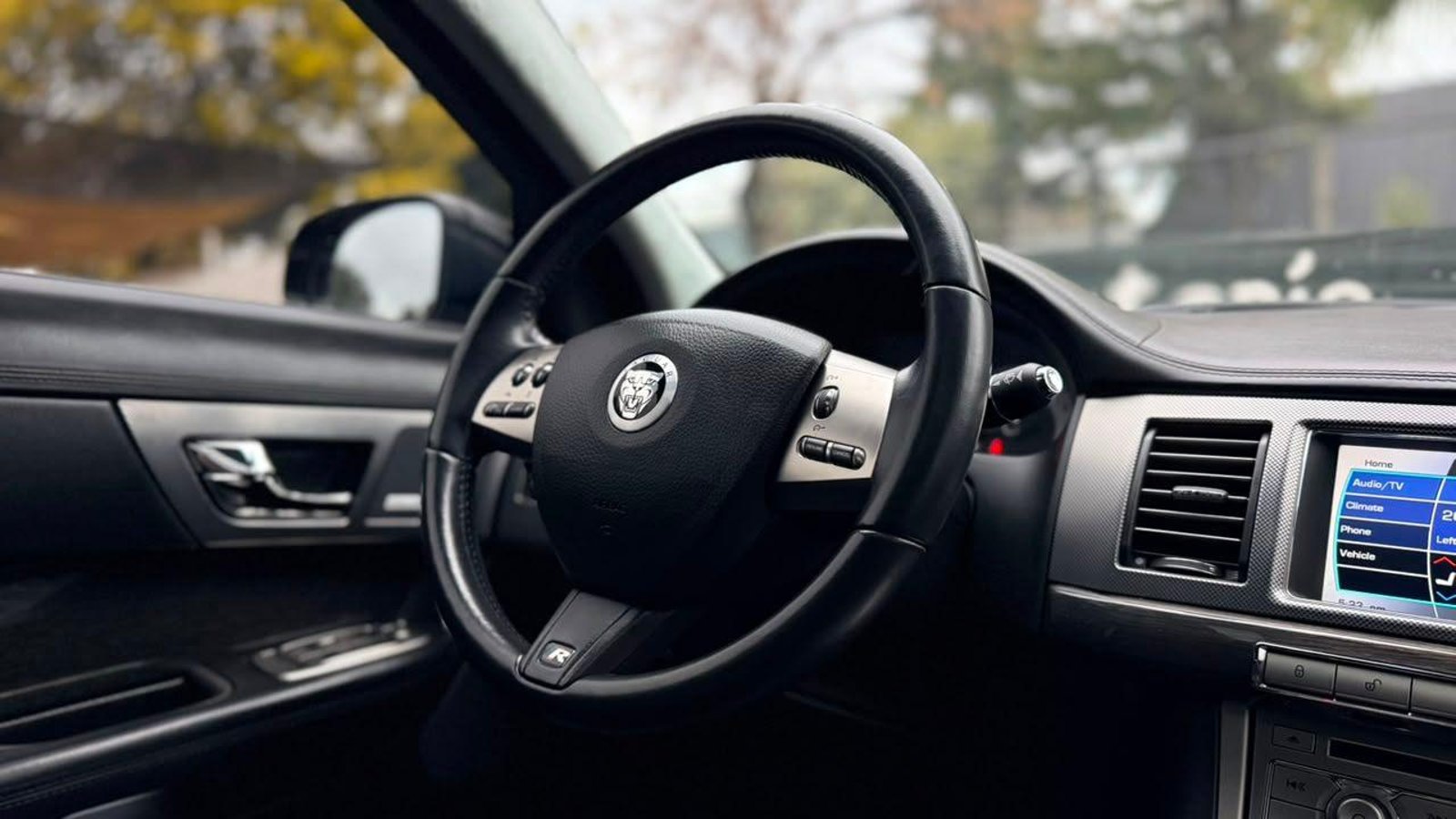 Jaguar XF R 2010 - Imagen 10 de 20