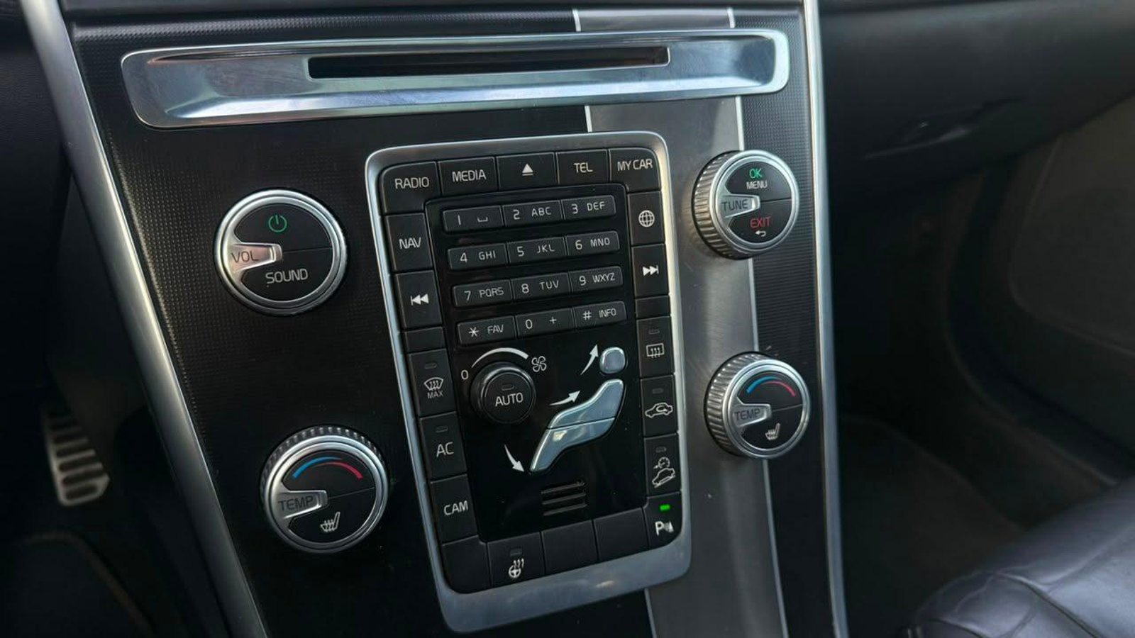 VOLVO XC60 2016 - Imagen 14 de 20