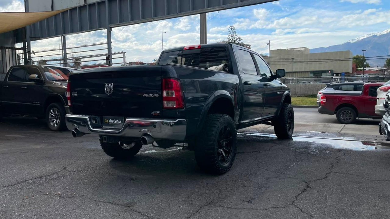 Dodge RAM 1500 LARAMIE 2017 - Imagen 4 de 16