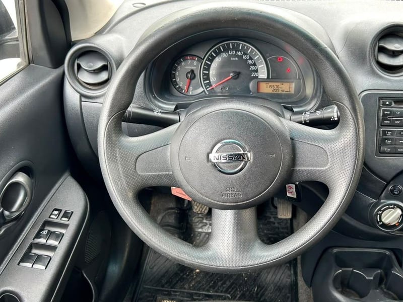 Nissan MARCH 2017 - Imagen 5 de 17