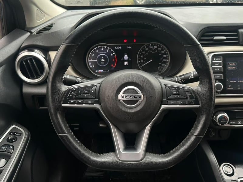 Nissan VERSA 2021 - Imagen 13 de 20