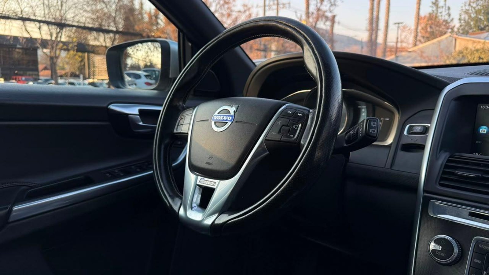 VOLVO XC60 2016 - Imagen 11 de 20