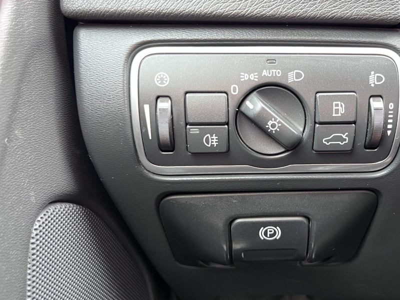 Volvo V60CC D4 LTD AWD 2.4 AUT 2016 - Imagen 19 de 19