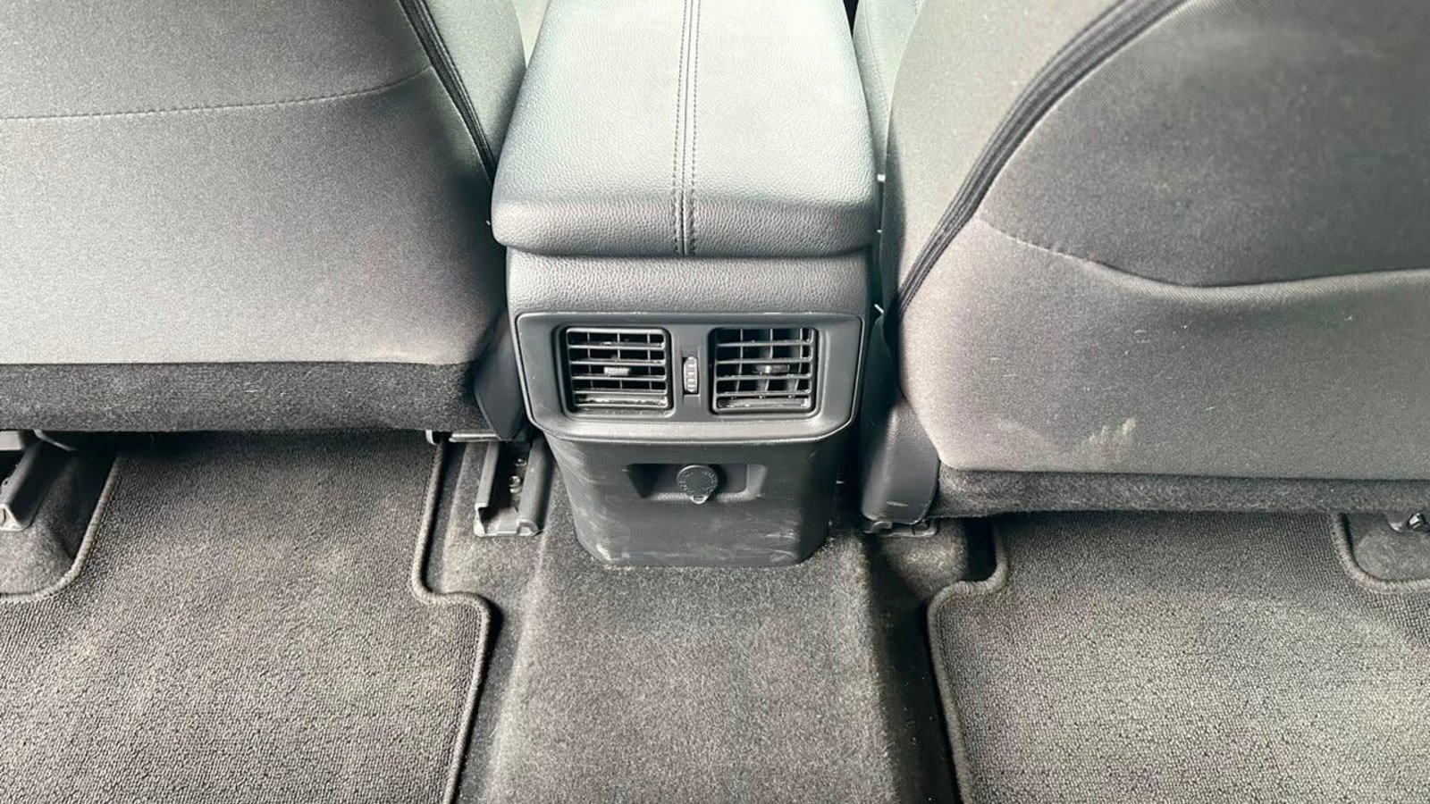 Toyota Rav4 2019 - Imagen 17 de 19