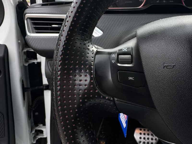 Peugeot 2008 2018 - Imagen 15 de 20