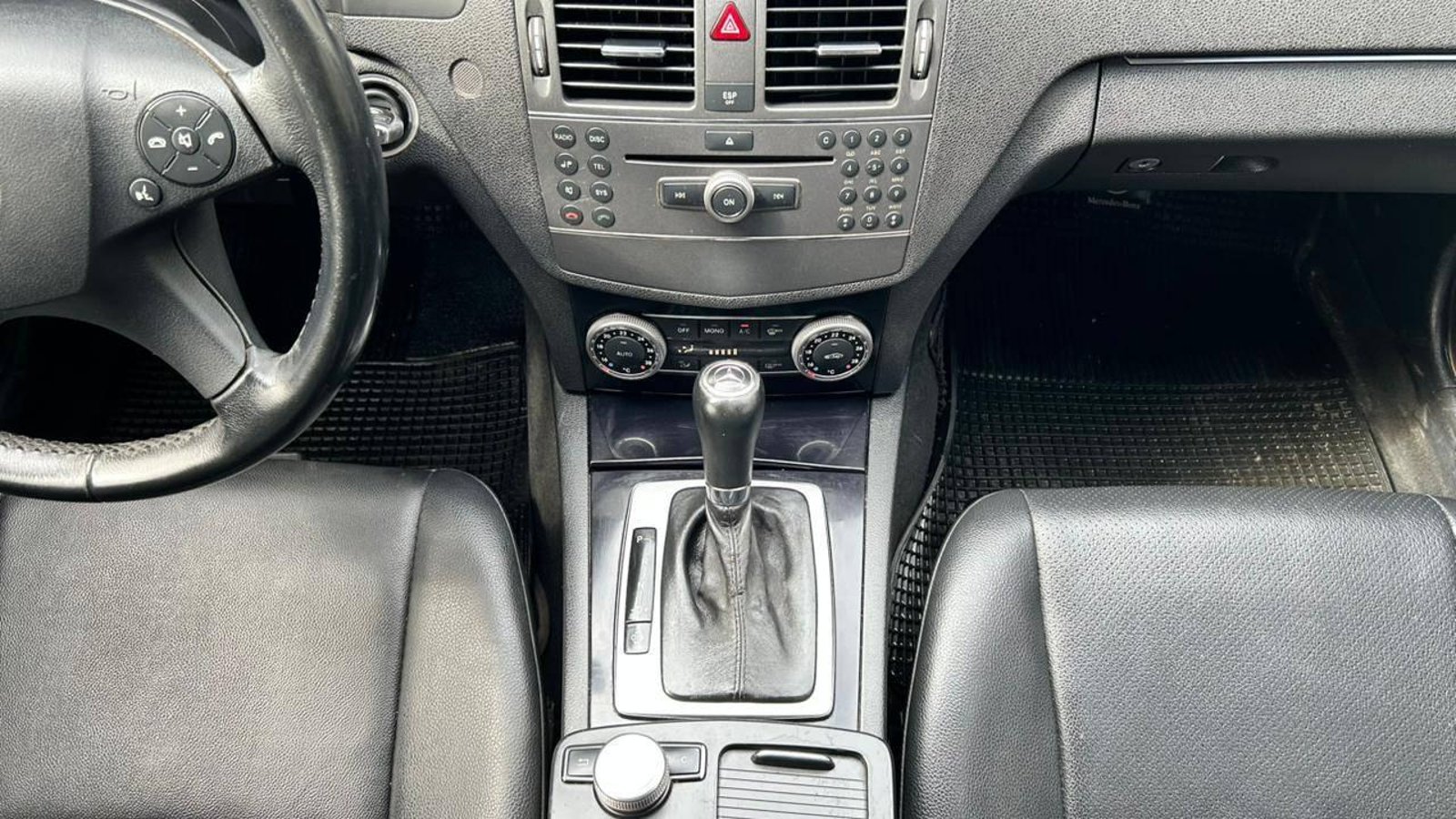 Mercedes-Benz C180 2011 - Imagen 14 de 20