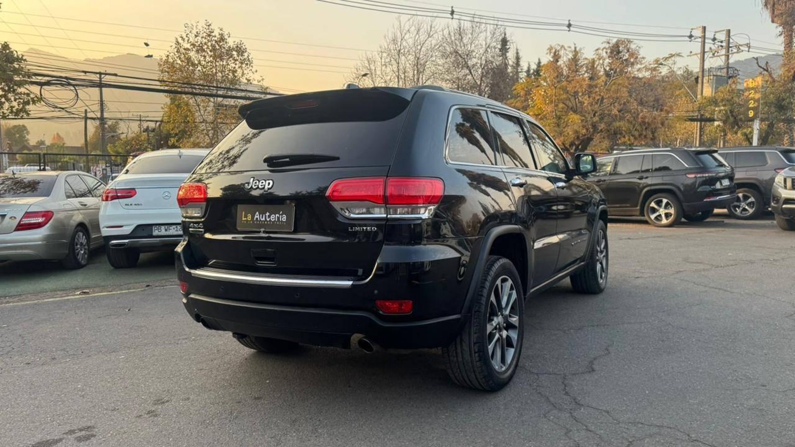 Jeep GRAND CHEROKEE 2019 - Imagen 3 de 20