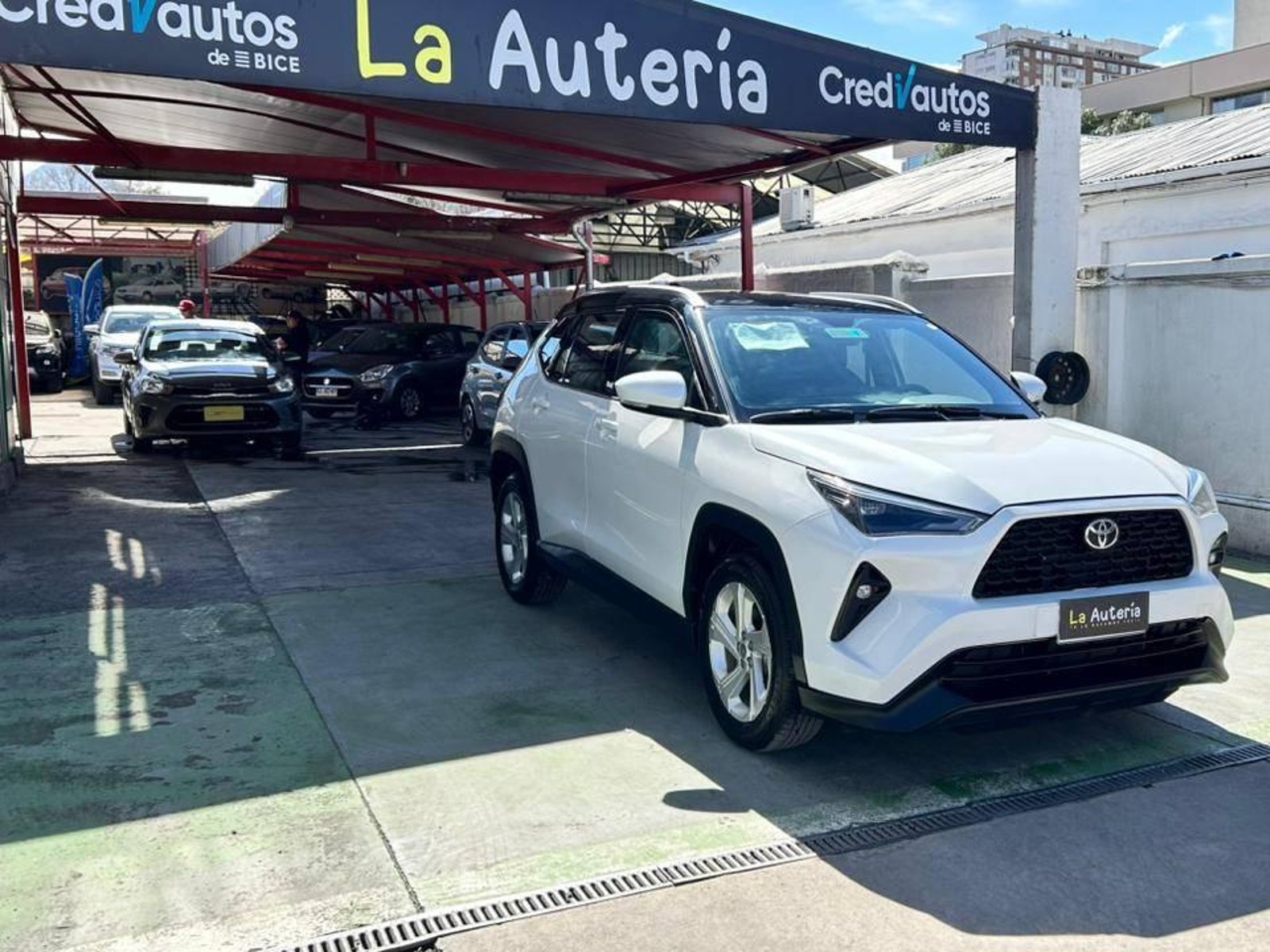 Toyota YARIS CROSS 2026 - Foto 2 de 20