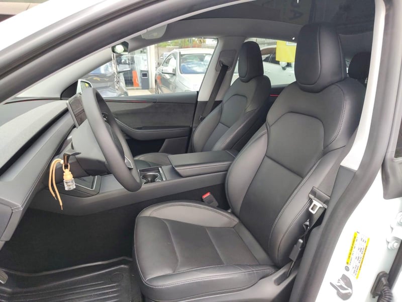 Tesla MODEL Y 2025 - Imagen 9 de 18