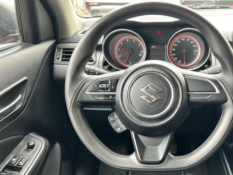 Suzuki SWIFT 2024 - Imagen 8 de 20