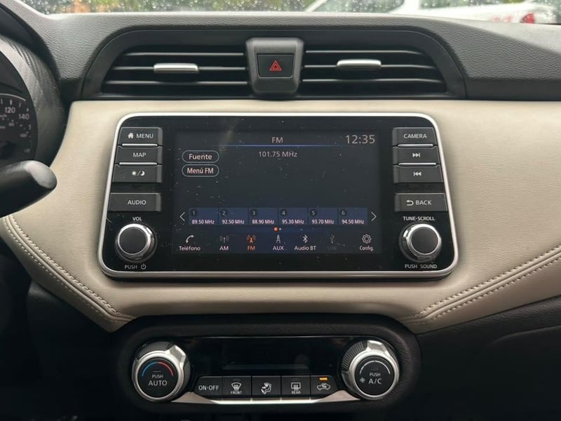 Nissan VERSA 2021 - Imagen 10 de 20