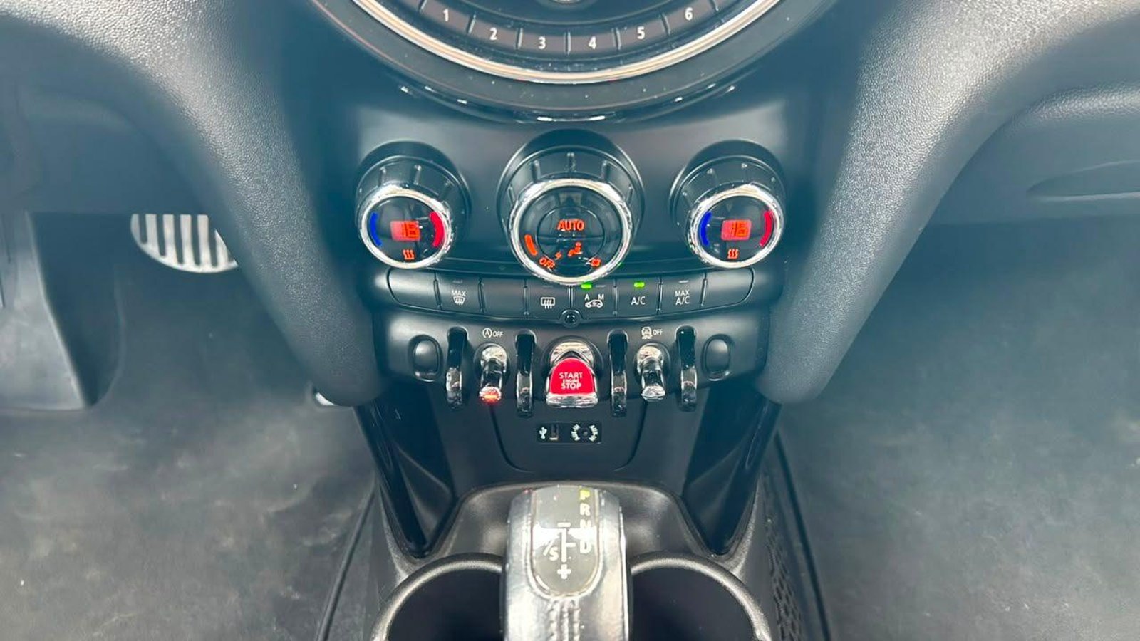 MINI F56 Cooper 2016 - Imagen 19 de 20
