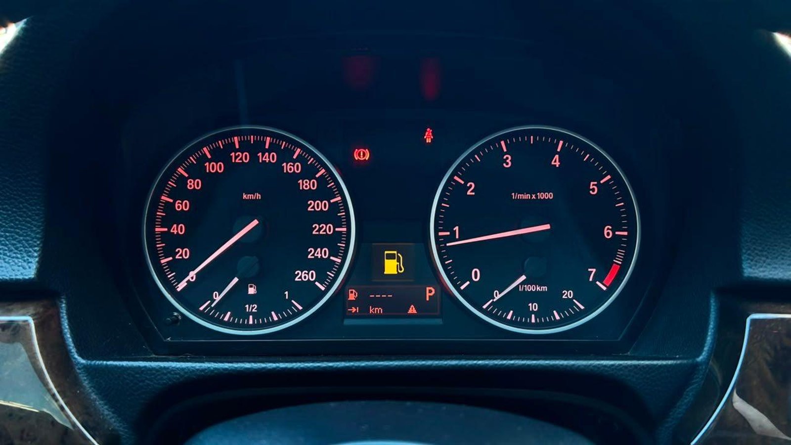 BMW 316I 2012 - Imagen 9 de 20