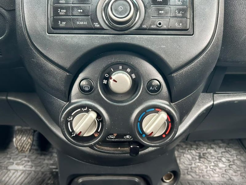 Nissan MARCH 2017 - Imagen 10 de 17