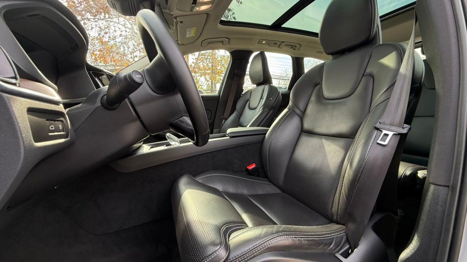 VOLVO XC60 2023 - Imagen 6 de 20