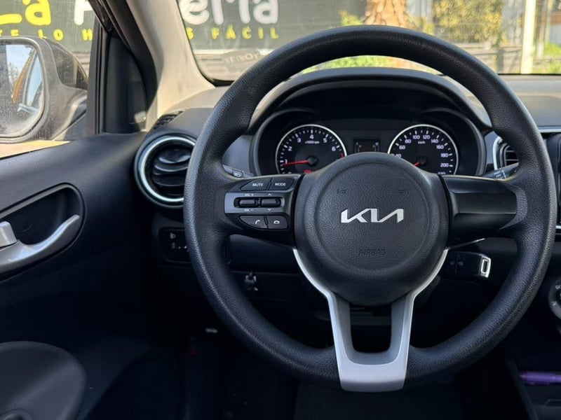 Kia SOLUTO 2025 - Imagen 7 de 18
