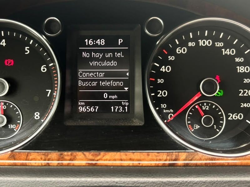 Volkswagen PASSAT 2013 - Imagen 8 de 20
