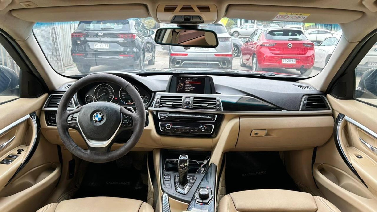BMW 320i 2017 - Imagen 9 de 20